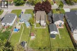 623 EDINBOROUGH | Windsor Ontario | Slide Image Thirty-seven
