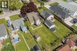 623 EDINBOROUGH | Windsor Ontario | Slide Image Thirty-eight