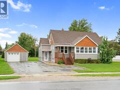 147 County Road 27 Cottam Ontario, N0R 1B0