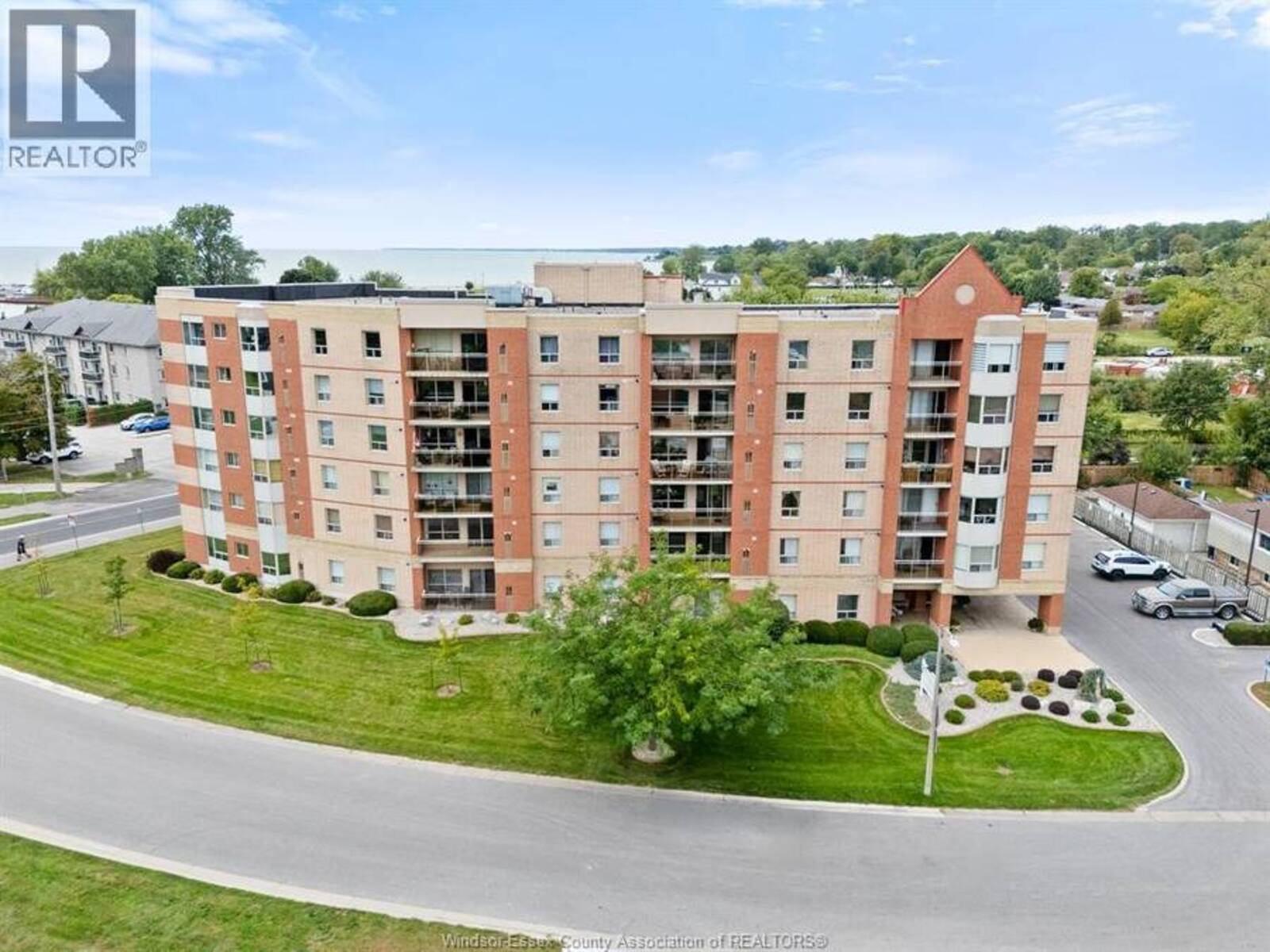 99 ROBSON ROAD Unit# 601, Leamington, Ontario N8H 2M8