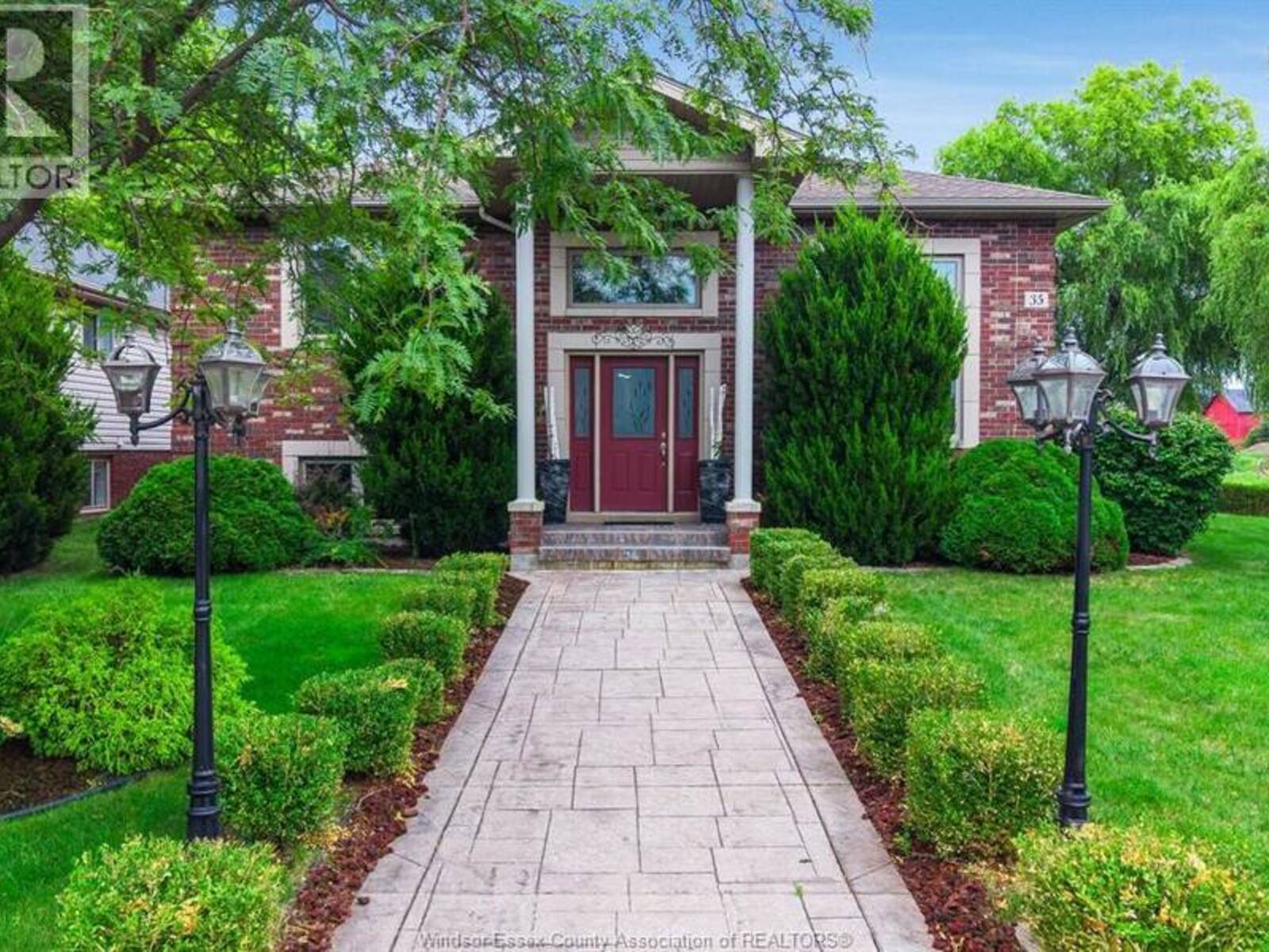 35 Normandy AVENUE, Kingsville, Ontario N9Y 4E9