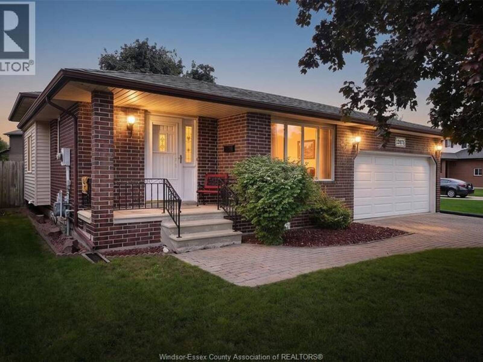 12075 ST. THOMAS CRESCENT, Tecumseh, Ontario N8N 3V6