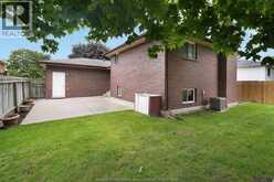 12075 ST. THOMAS CRESCENT | Tecumseh Ontario | Slide Image Thirty-three