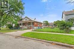 539 BROCK STREET | Windsor Ontario | Slide Image Three