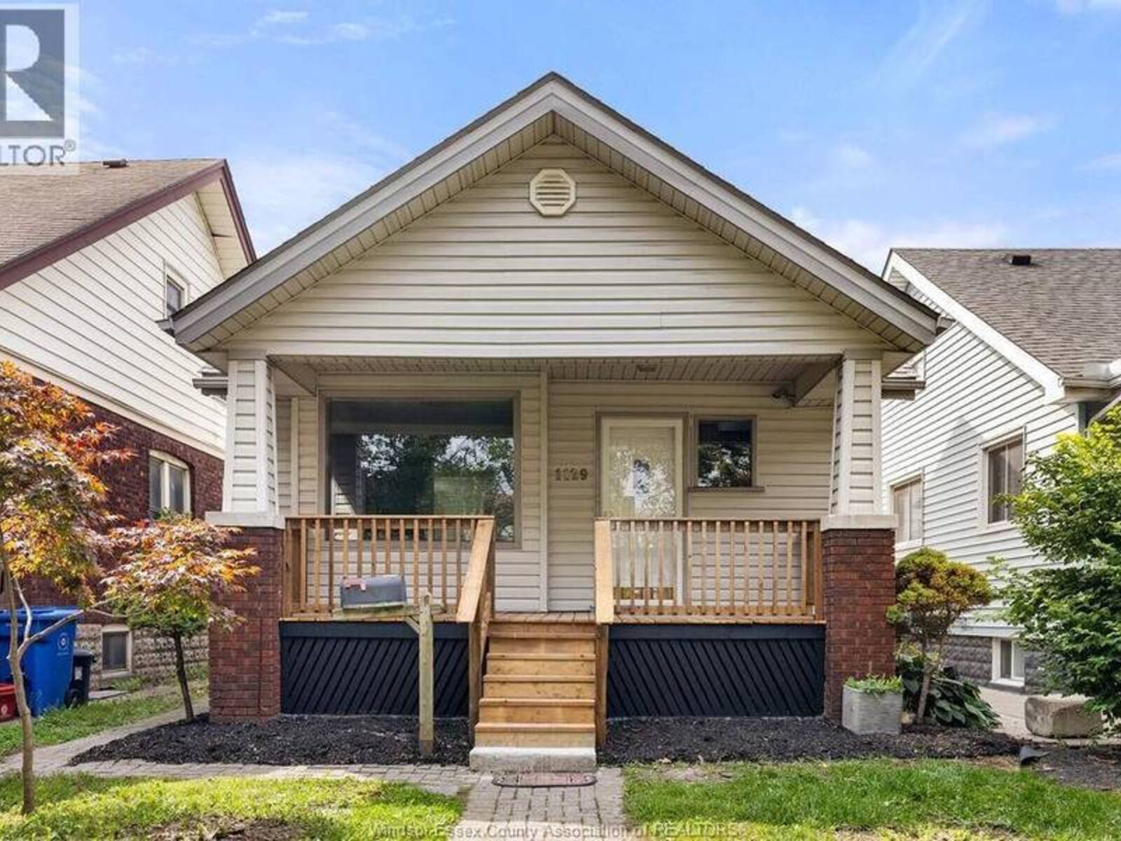 1129 JANETTE AVENUE, Windsor, Ontario N9A 5A6