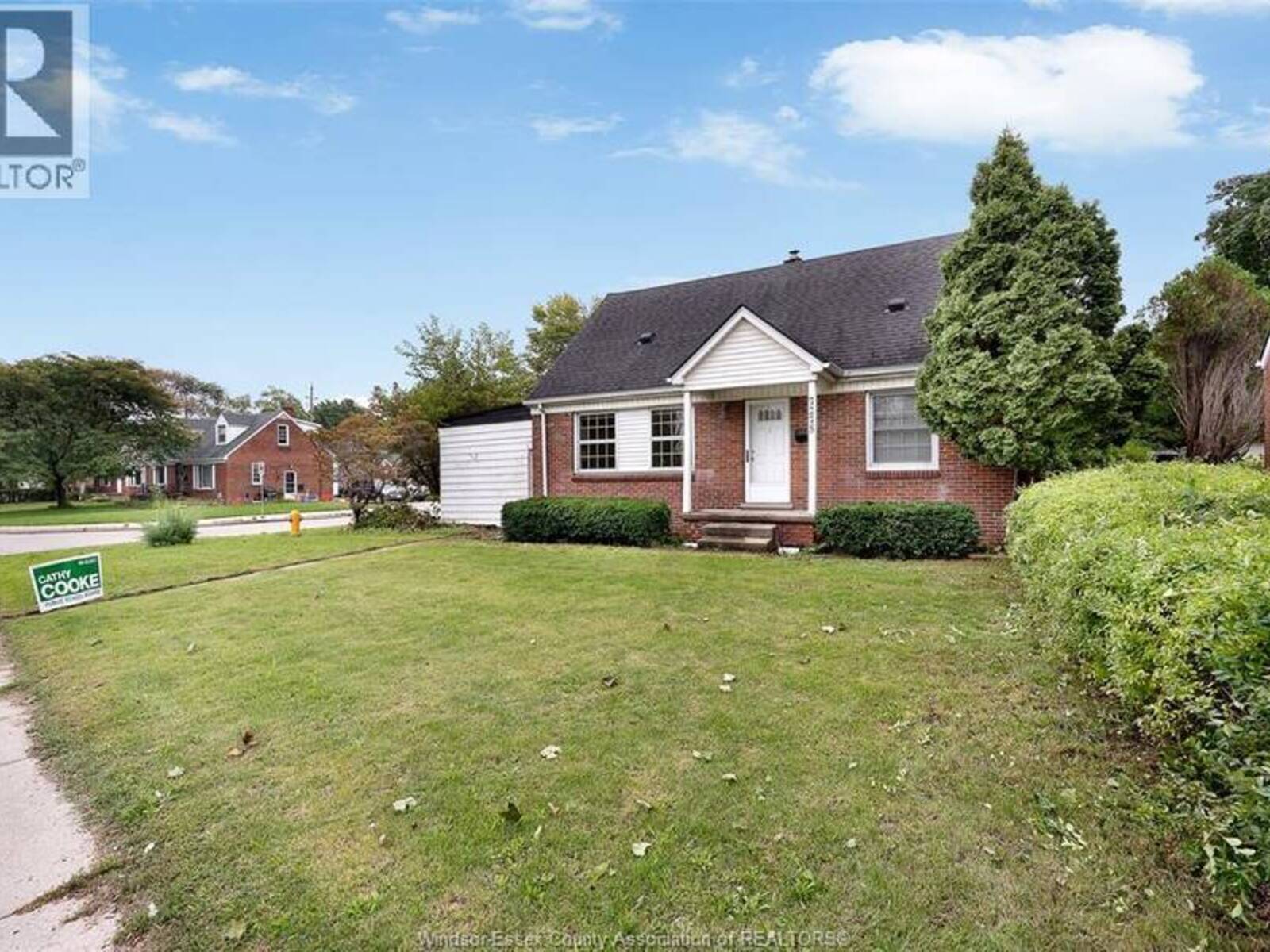 7275 WYANDOTTE, Windsor, Ontario N8S 1R5