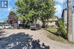 923-925 CALIFORNIA AVENUE | Windsor Ontario | Slide Image Nine