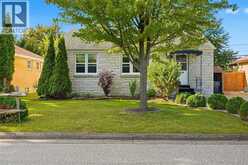 1449 REDWOOD AVENUE | Windsor Ontario | Slide Image Four