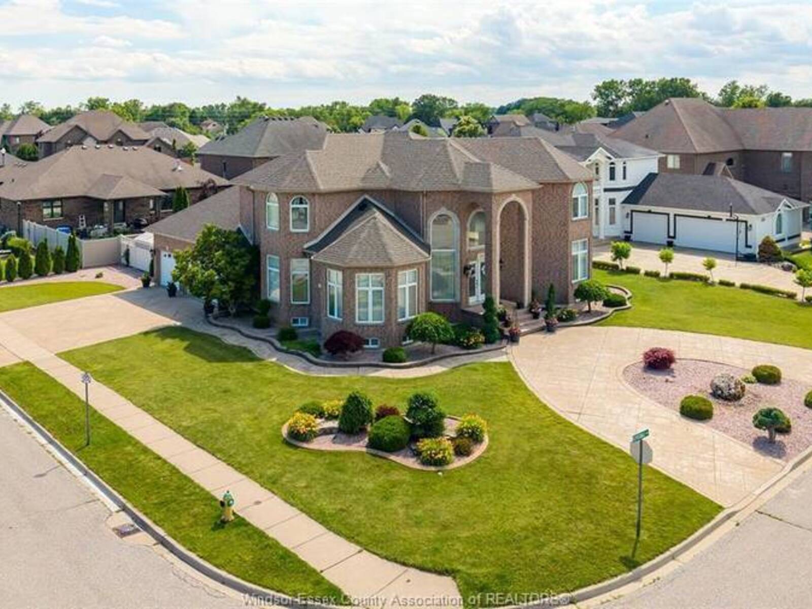 498 CLYDESDALE, Lakeshore, Ontario N0R 1A0