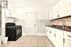 597-599 GILES BOULEVARD East | Windsor Ontario | Slide Image Eleven