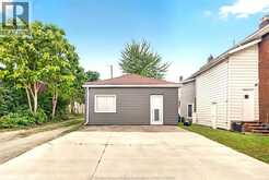 597-599 GILES BOULEVARD East | Windsor Ontario | Slide Image Four