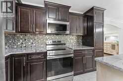 1055 ROSELAND DRIVE South | Windsor Ontario | Slide Image Fourteen