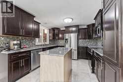 1055 ROSELAND DRIVE South | Windsor Ontario | Slide Image Ten
