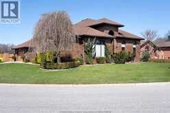 172 POINTE WEST DRIVE | Amherstburg Ontario | Slide Image One