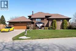 172 POINTE WEST DRIVE | Amherstburg Ontario | Slide Image Two