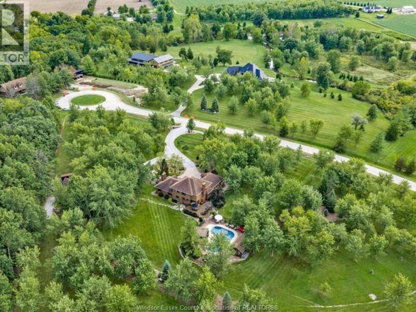 4024 HICKORY ACRES DRIVE, Harrow, Ontario N0R 1G0