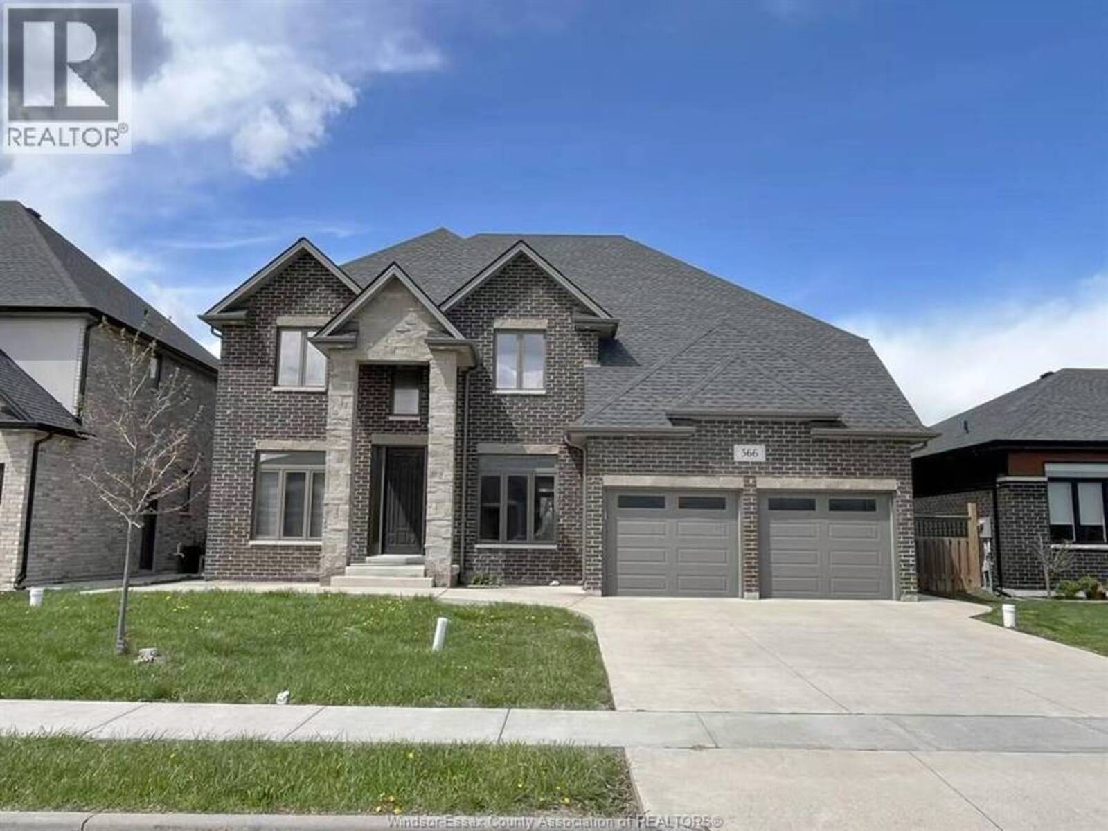 566 MAGUIRE STREET, Windsor, Ontario N9E 0A6