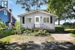 69 WILLOW BEACH ROAD | Amherstburg Ontario | Slide Image Two