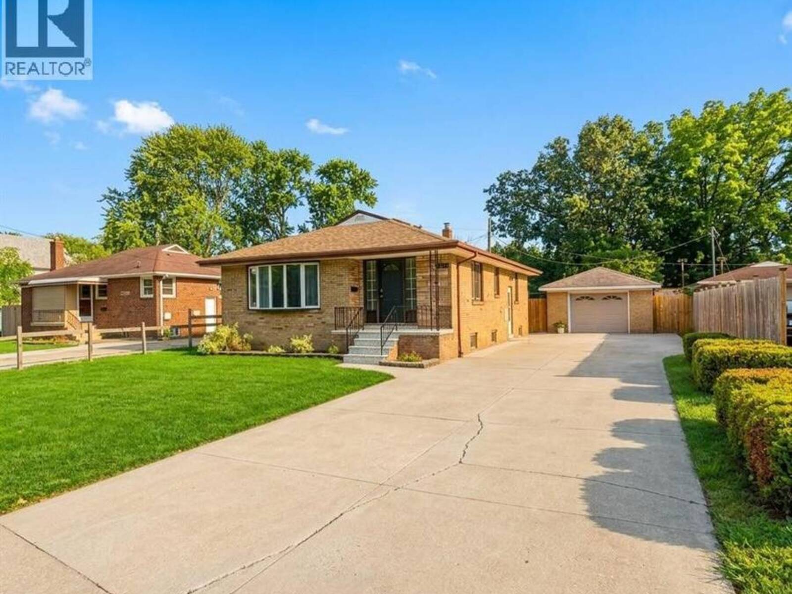 4245 WYANDOTTE STREET East, Windsor, Ontario N8Y 1G8
