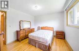 2506 LONGFELLOW AVENUE | Windsor Ontario | Slide Image Eighteen