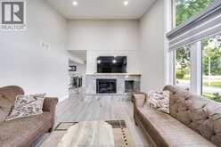 2405 ROXBOROUGH BOULEVARD | Windsor Ontario | Slide Image Nine