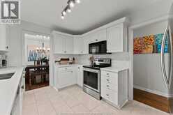 3425 Roxborough BOULEVARD | Windsor Ontario | Slide Image Ten