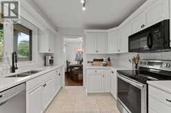 3425 Roxborough BOULEVARD | Windsor Ontario | Slide Image Nine
