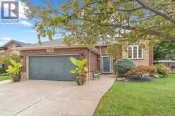 98 HAZEL CRESCENT | Kingsville Ontario | Slide Image One