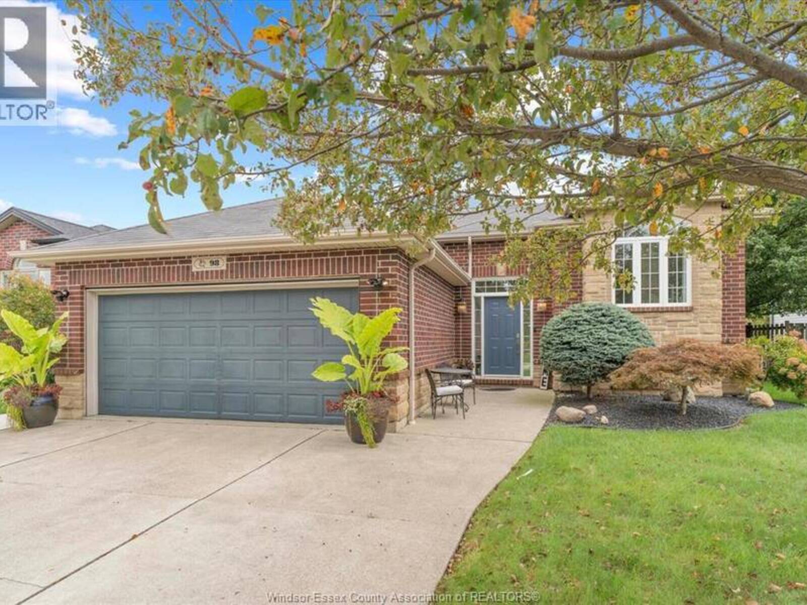 98 HAZEL CRESCENT, Kingsville, Ontario N9Y 0B2