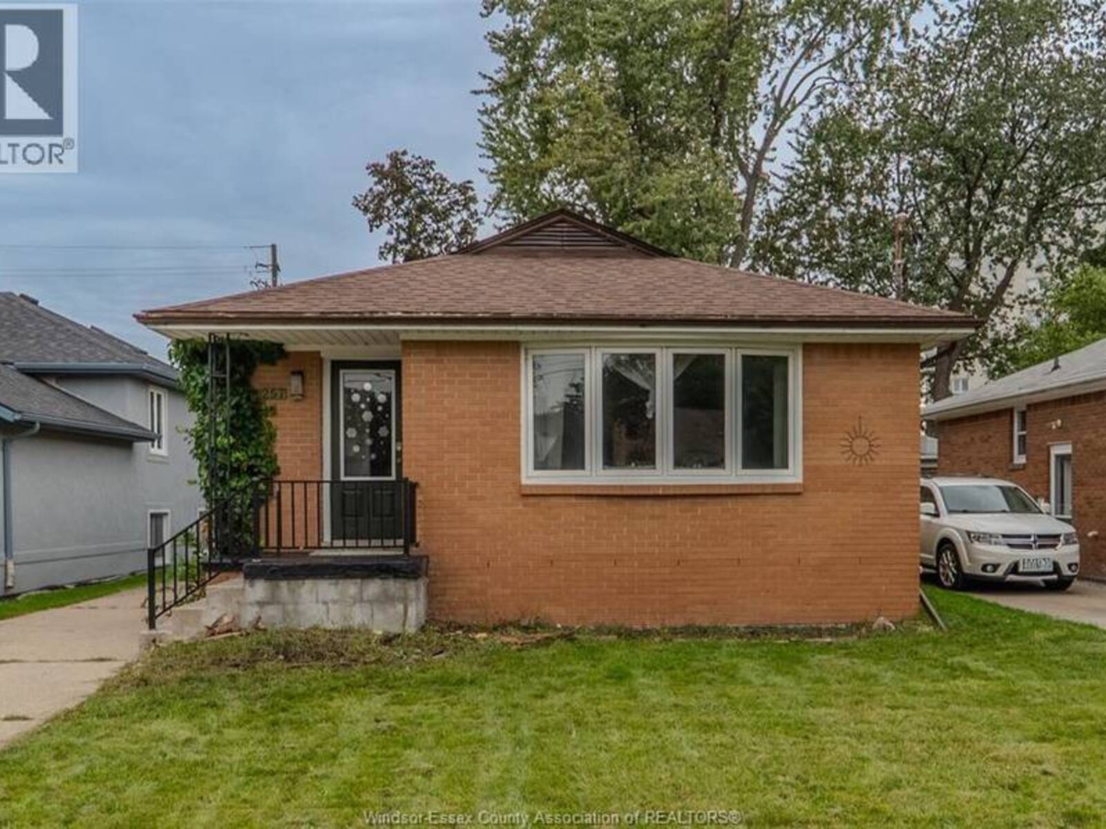 257 Dieppe STREET, Windsor, Ontario N8S 3V1