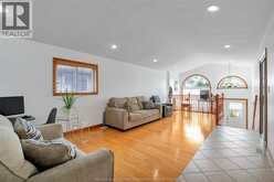 2078 ROCKPORT | Windsor Ontario | Slide Image Four
