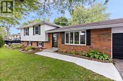 851 County Rd 31 | Lakeshore Ontario | Slide Image Two