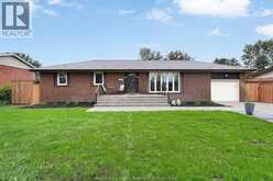 825 MORTON DRIVE | LaSalle Ontario | Slide Image Four