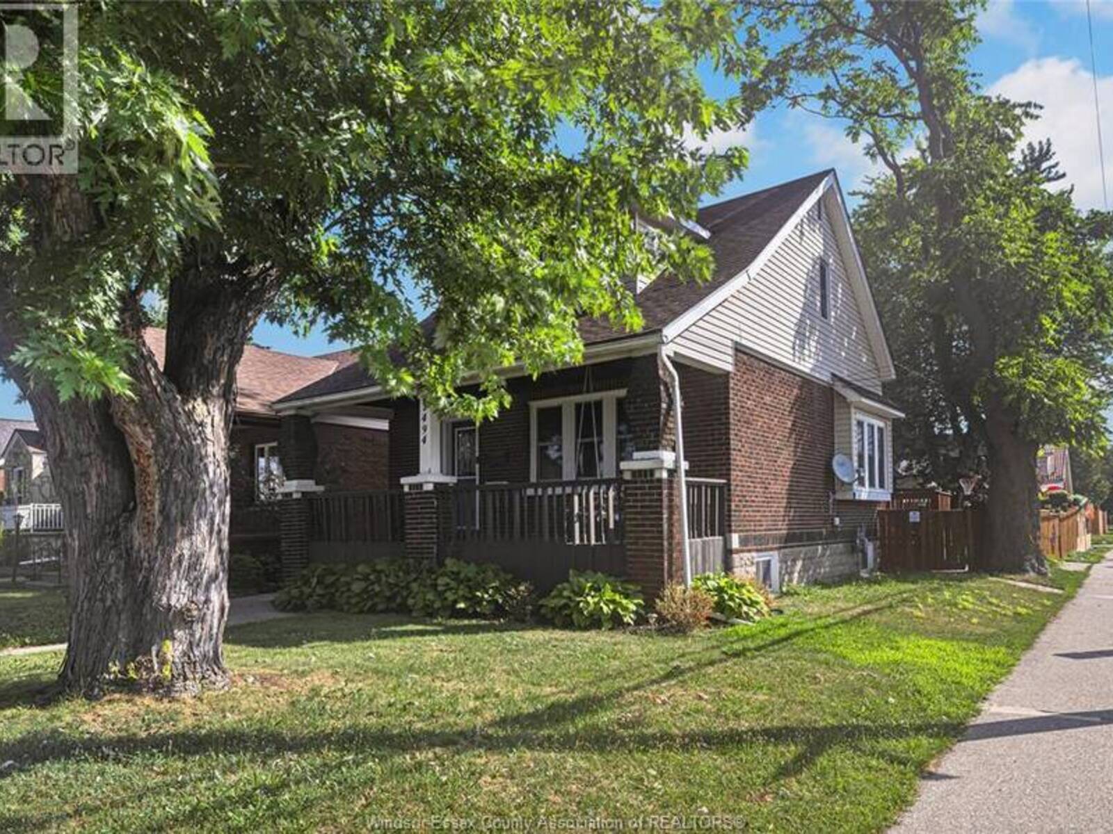 1494 PIERRE, Windsor, Ontario N8X 4P3
