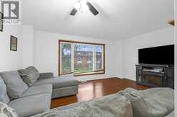 6312 THORNBERRY | Windsor Ontario | Slide Image Nine