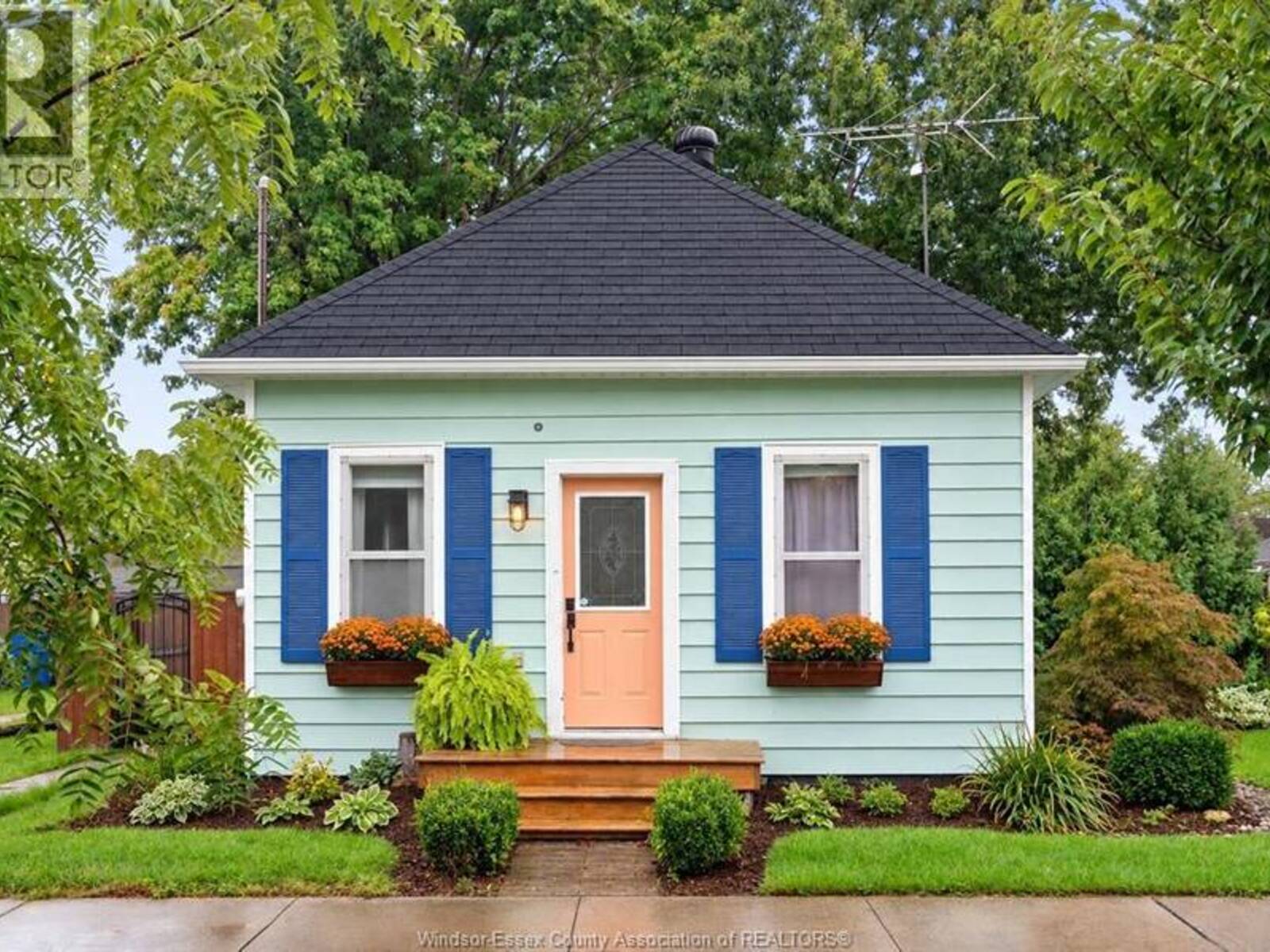 11 Poplar, Tilbury, Ontario N0P 2L0