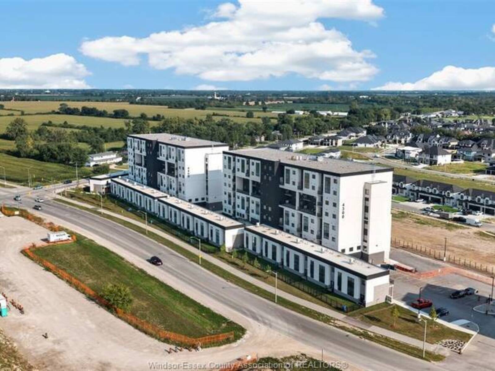 4400 Laurier PARKWAY Unit# 206, LaSalle, Ontario N9H 0P9