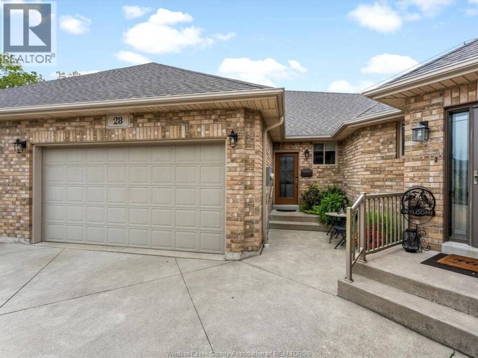28 Mettawas LANE, Kingsville, Ontario N9Y 0A2