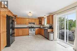 1352 MERIDIAN | Windsor Ontario | Slide Image Sixteen