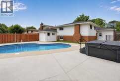 9335 ESPLANADE | Windsor Ontario | Slide Image Seventeen