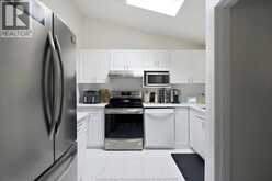 1208 BELLEPERCHE | Windsor Ontario | Slide Image Nine