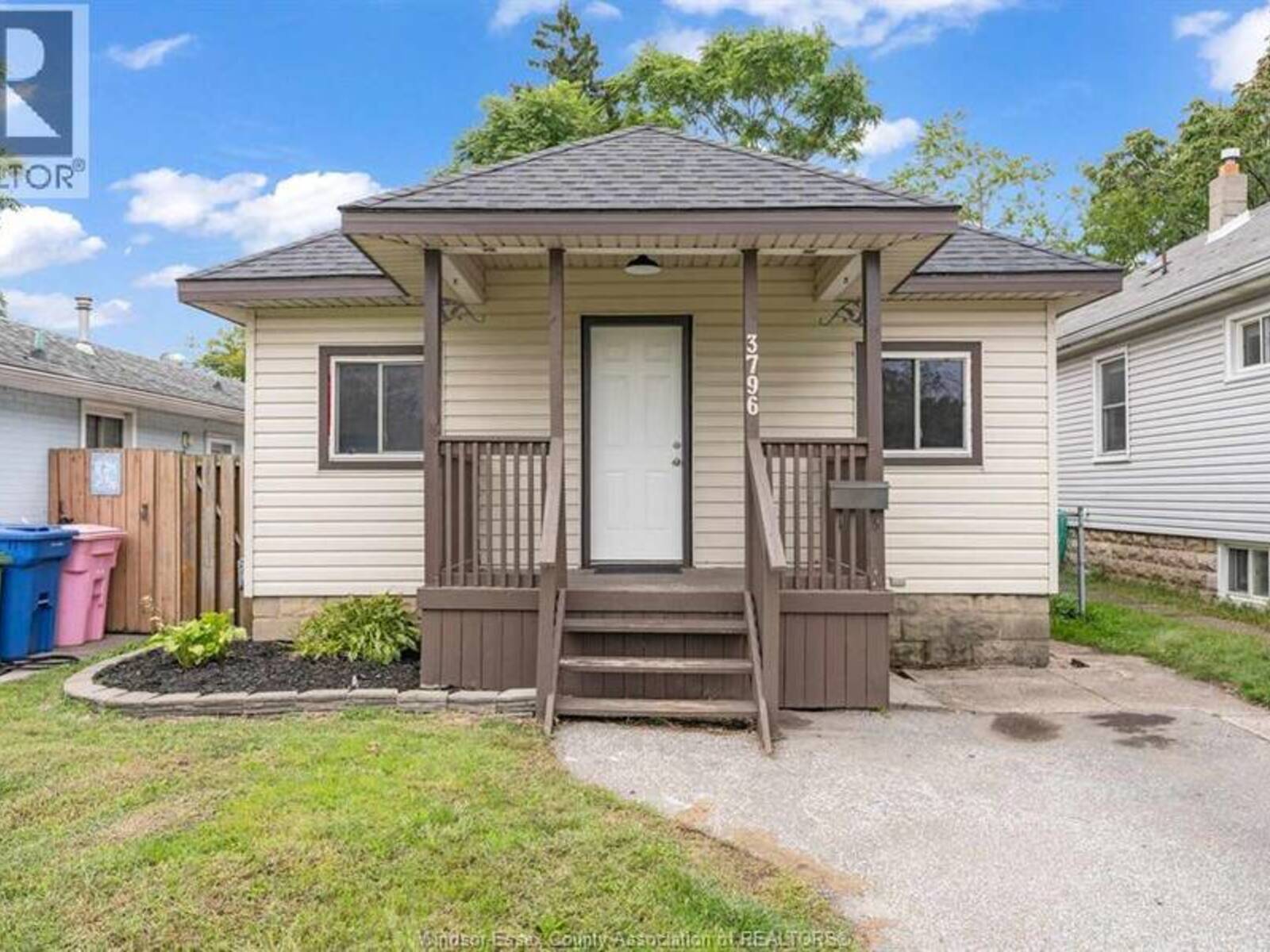 3796 Glenfield STREET, Windsor, Ontario N9C 2B2