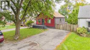 629 STANLEY STREET | Windsor Ontario | Slide Image Three