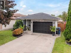 2163 CURRY Windsor Ontario, N9B 3X5