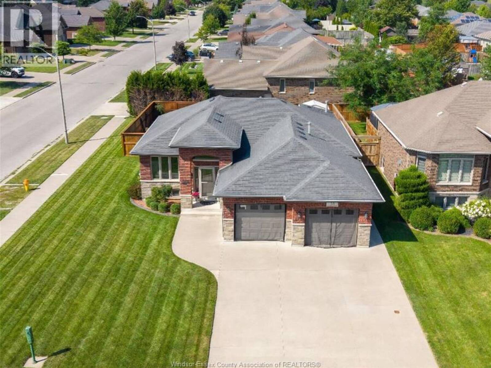 35 MARSHWOODS BOULEVARD, Kingsville, Ontario N9Y 0A7