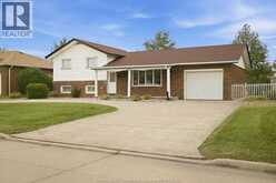 1720 PARTINGTON | Windsor Ontario | Slide Image Three