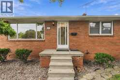 4045 DOUGALL AVENUE | Windsor Ontario | Slide Image Eight