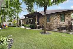 2216 ROXBOROUGH | Windsor Ontario | Slide Image Nine