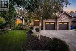 2216 ROXBOROUGH | Windsor Ontario | Slide Image One