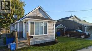 13 WILLS STREET | Wallaceburg Ontario | Slide Image Two